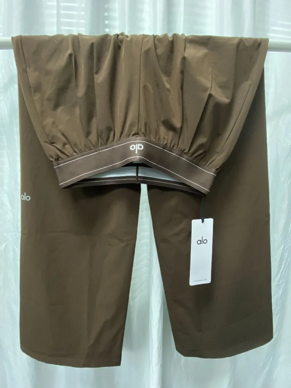 ALO Yoga espresso brown